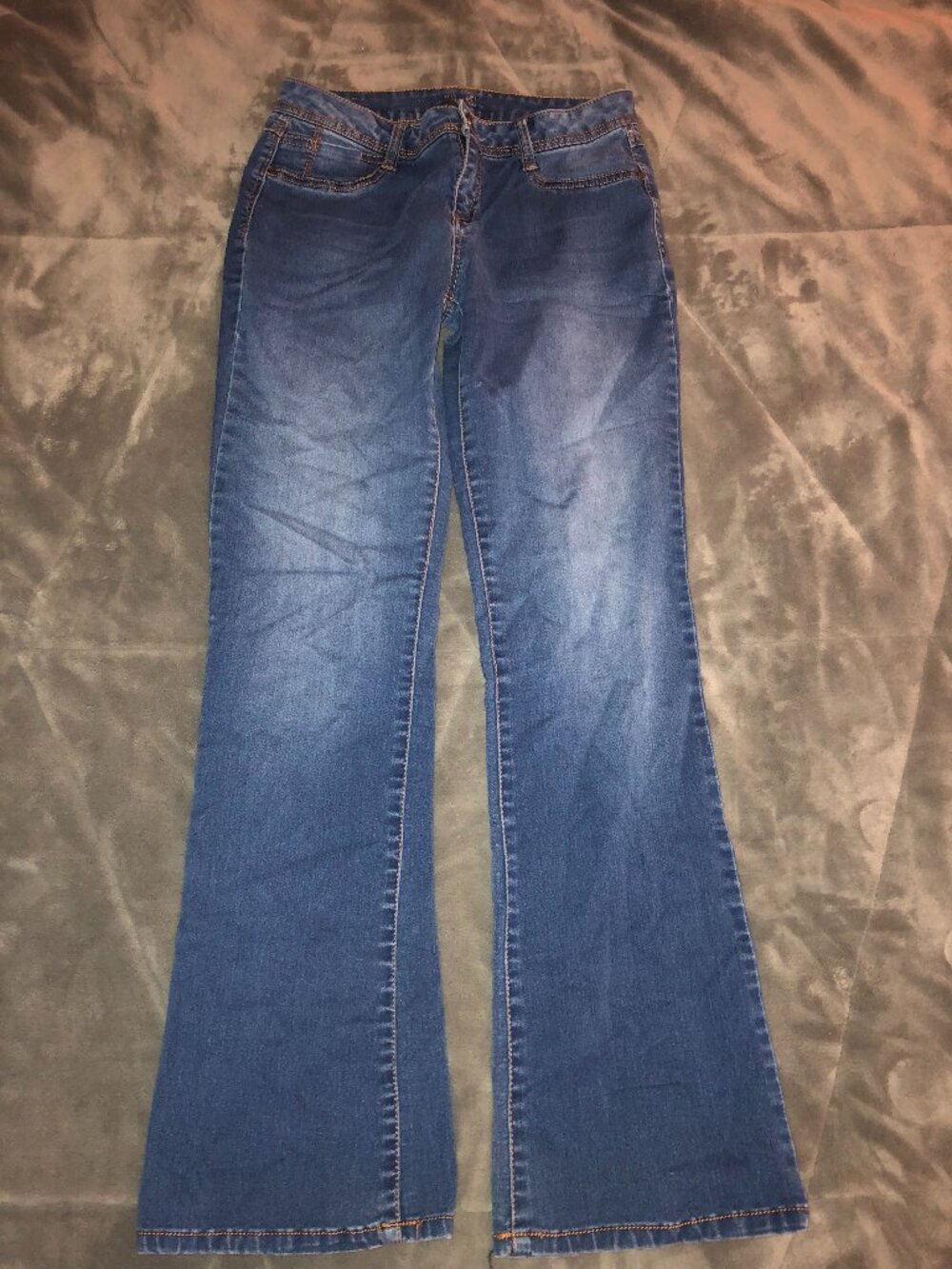 Size 4 Bootcut Jeans; Unknown Brand; Good condition; Very 90's Style!!